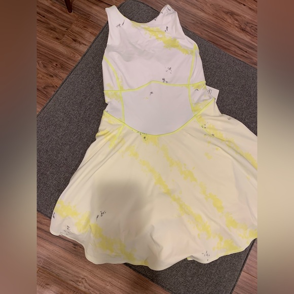 Lululemon Court Crush Dress Size 4 - Picture 6 of 11